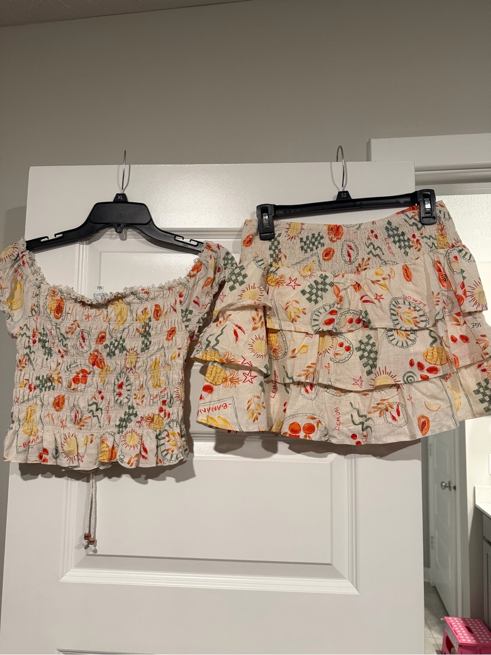 Kirious Two-Piece Vacation Fruit Set - Picture 6 of 6